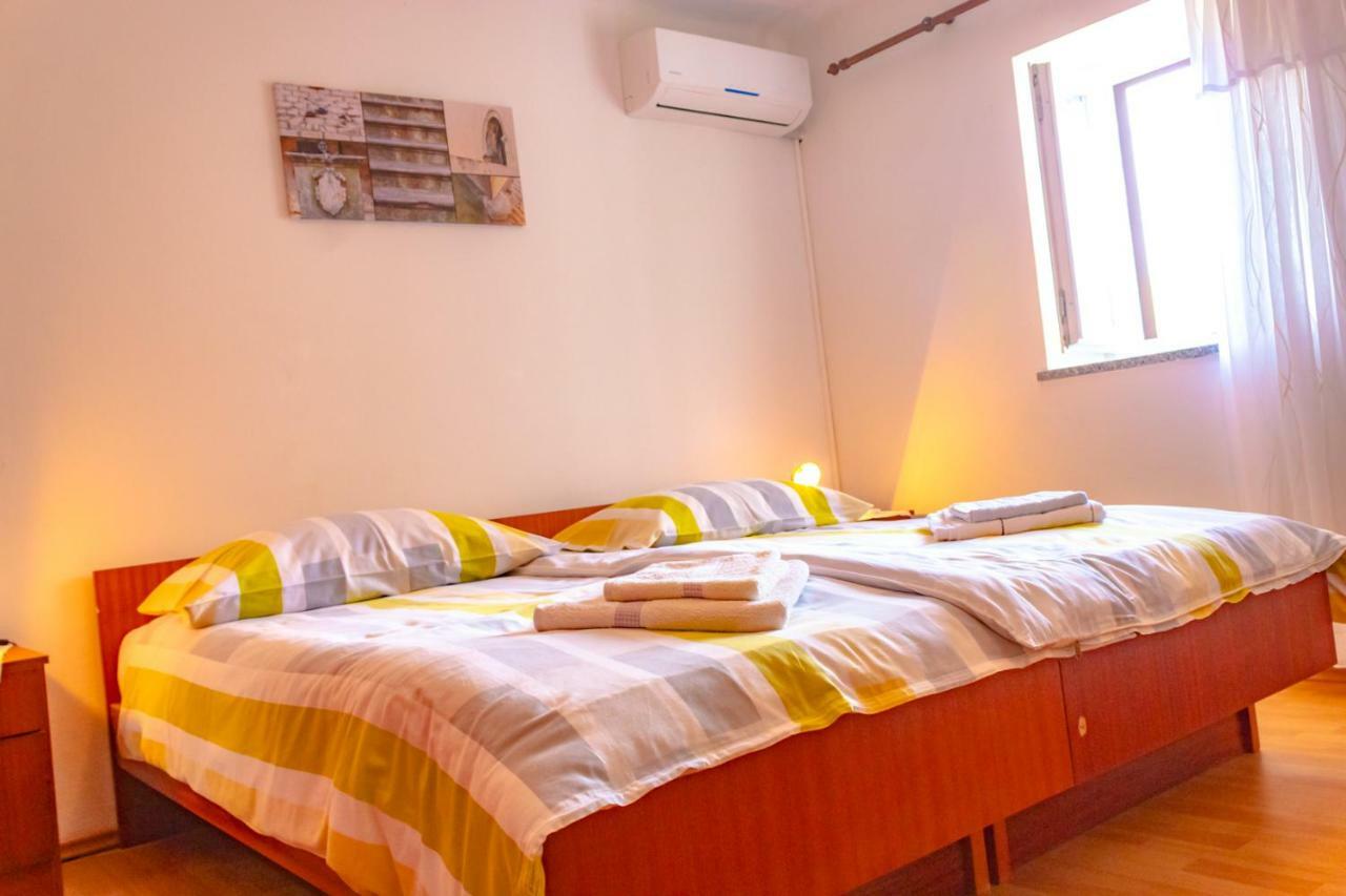 Kuca Za Odmor Kornic Villa Екстериор снимка